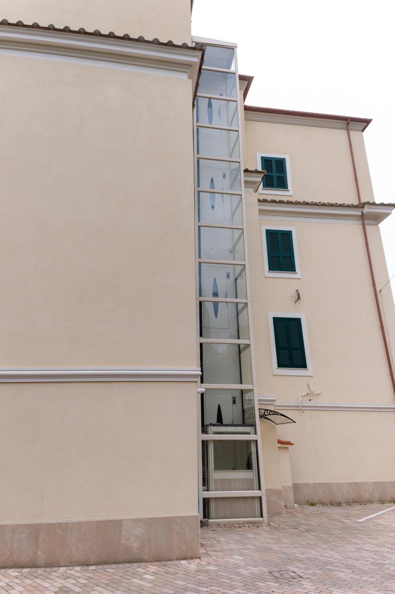 Abitare Il Tempo-Elegante E Moderno-Ad 1 Bus Da Roma Lejlighed Velletri Eksteriør billede